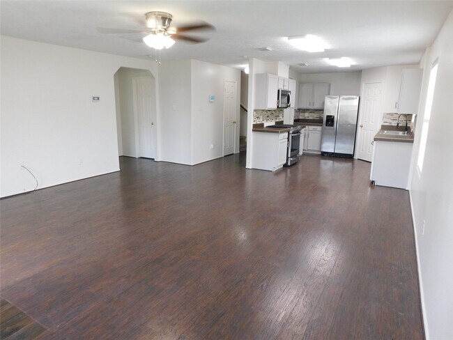 Building Photo - 19130 Yaupon Ranch Dr