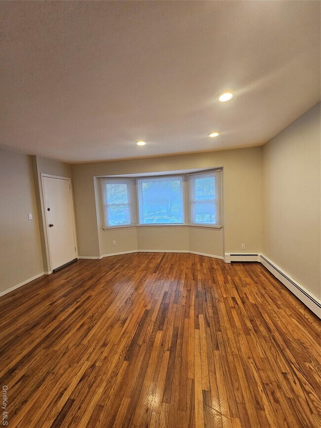 Building Photo - 36 Harrison Pl