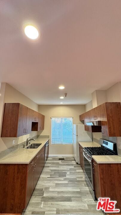 Building Photo - 15360 Wyandotte St