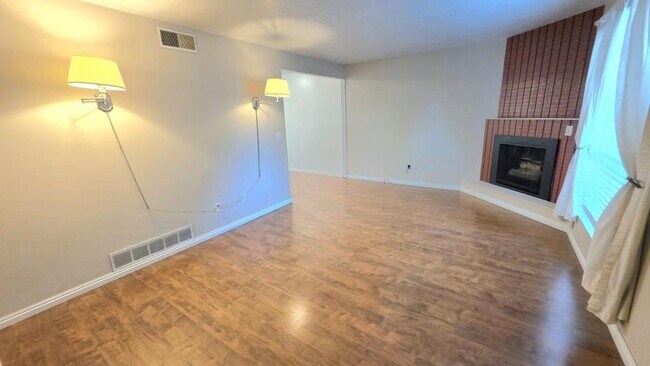 Building Photo - 3922 S Lamplighter Wy