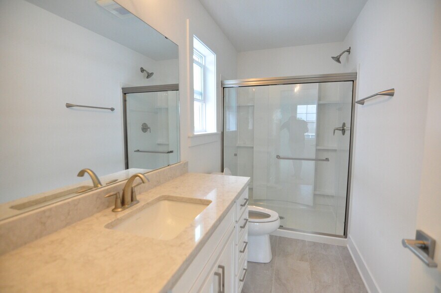 Building Photo - 2714 Bomani Dr