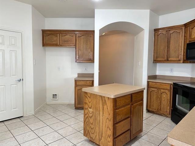 Building Photo - 6109 Melanie Dr