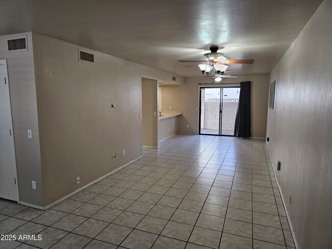 Building Photo - 2571 W Marconi Ave