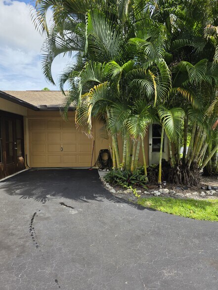 Primary Photo - 3648 Boca Ciega Dr