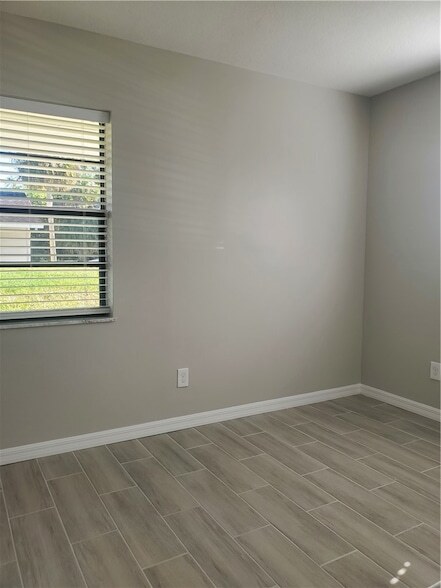 Building Photo - 3300 S 7th St