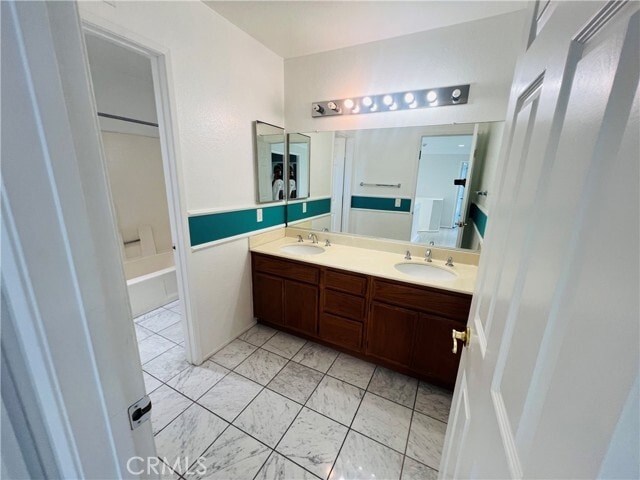 Building Photo - 13279 Gemstone Ct