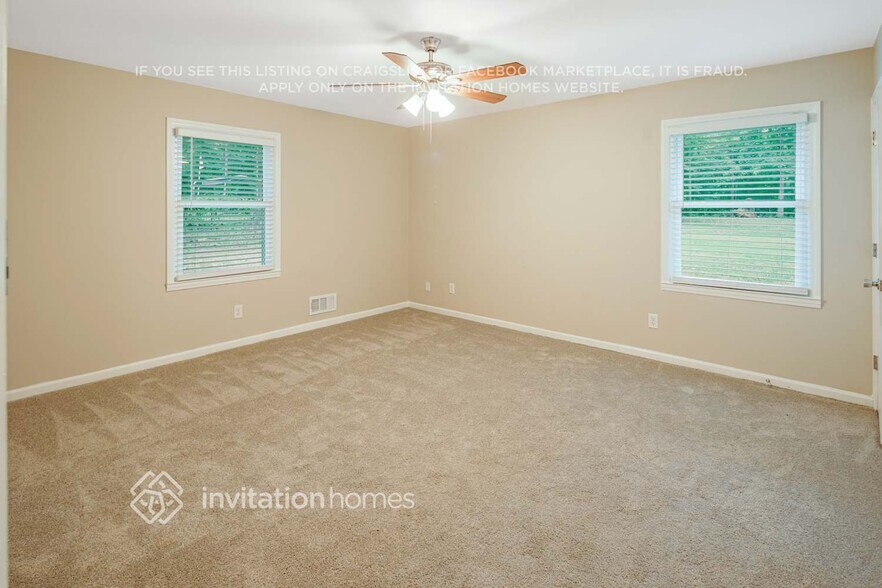 Building Photo - 3916 Amsbury Dr