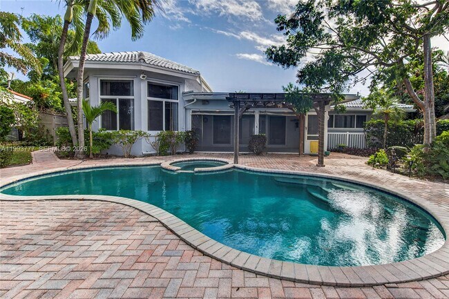 Building Photo - 2801 Coral Shores Dr