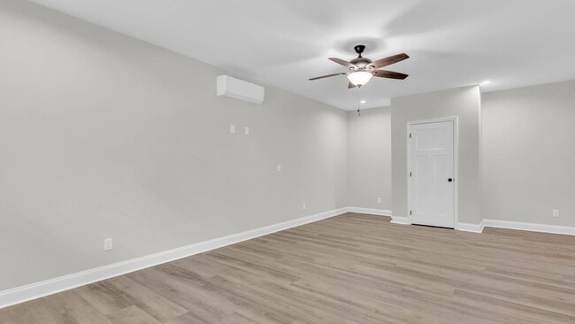 Building Photo - Brand new, 4 bedroom home!