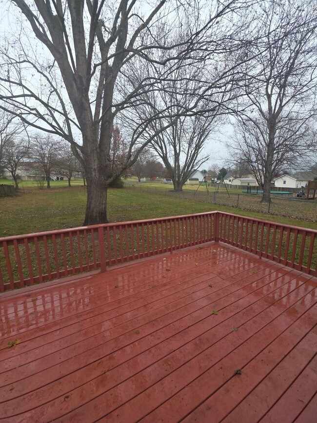 Building Photo - Charming Single-Level 3 Bedroom Home with Large Back Porch and 2-Car Garage