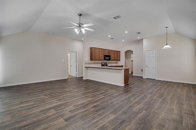 Building Photo - 1112 Emerson Dr