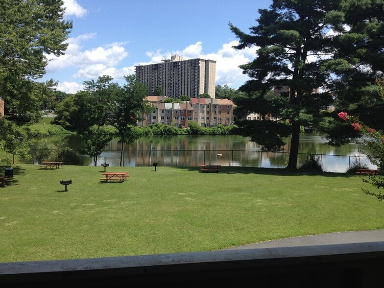 Building Photo - 7505 Democracy Blvd