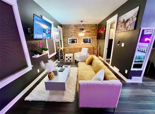 Building Photo - 25 Whitney Pl