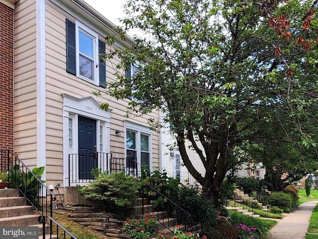 Building Photo - 5840 Westwater Ct