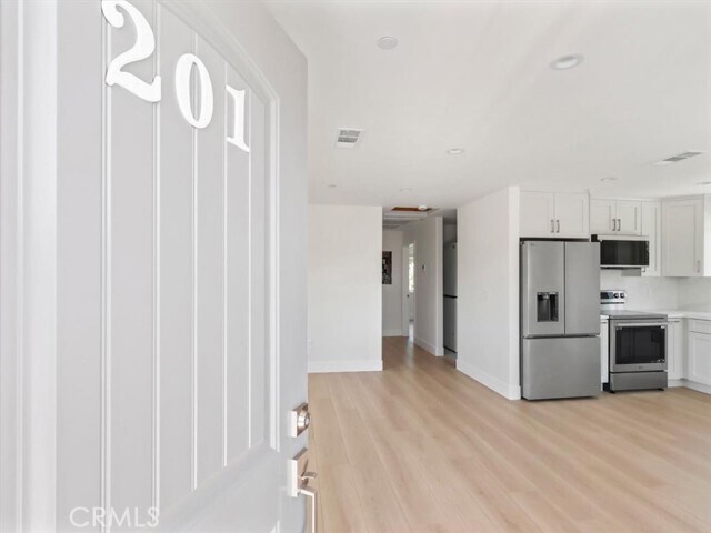 Building Photo - 2103 N Pass Ave