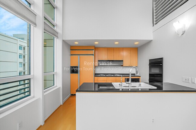 Building Photo - 1388 Gough St