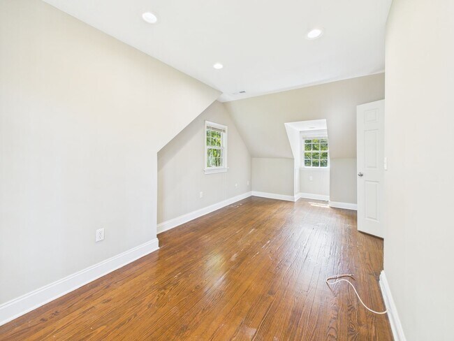 Building Photo - 8410 Weldon Dr