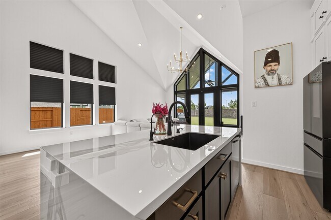Building Photo - 29746 Burcreek Ln