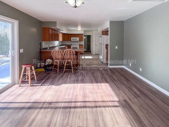 Building Photo - 43 Adams Way