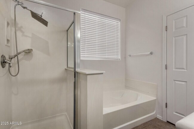 Building Photo - 4211 N 153rd Dr