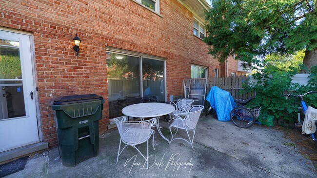 Building Photo - 7913 N Nordica Ave