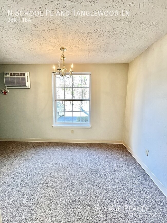 Building Photo - 343 N School Pl