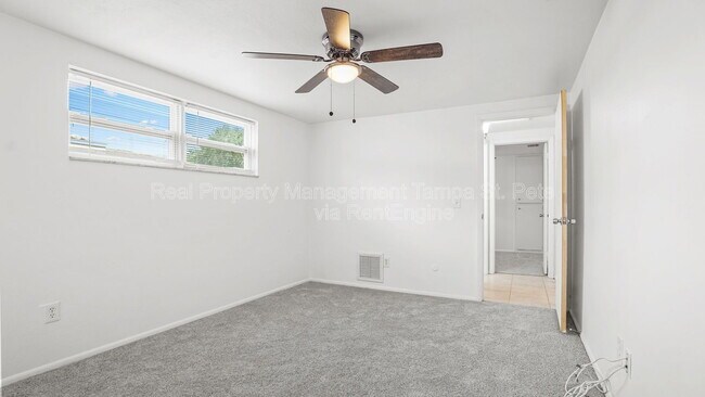 Building Photo - 613 Lyndhurst St