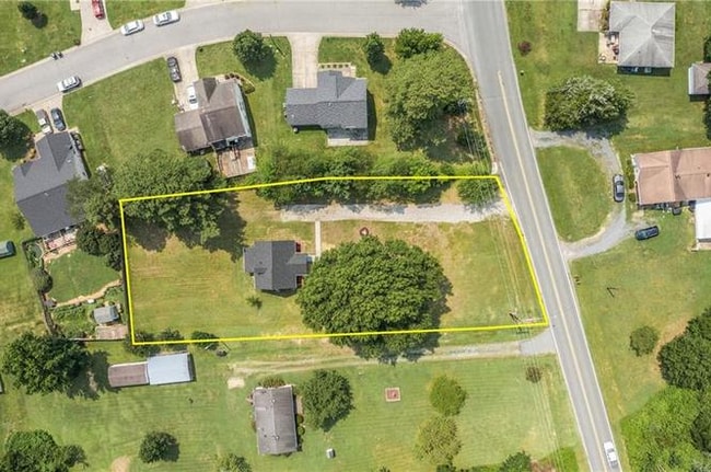 Building Photo - 1340 Bridgton Rd