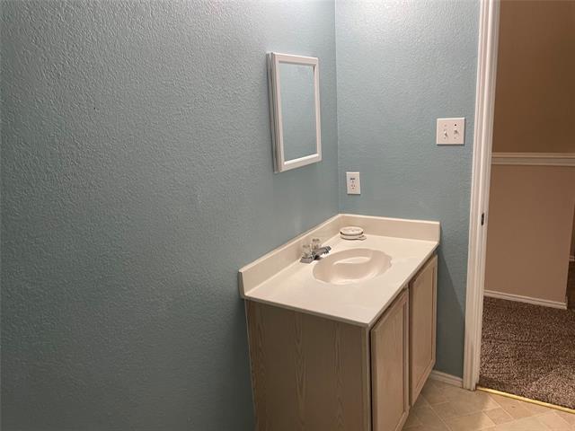 Building Photo - 4221 Meadowknoll Dr