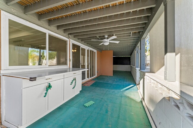 Building Photo - "Experience Luxurious Living: Spacious 4-B...