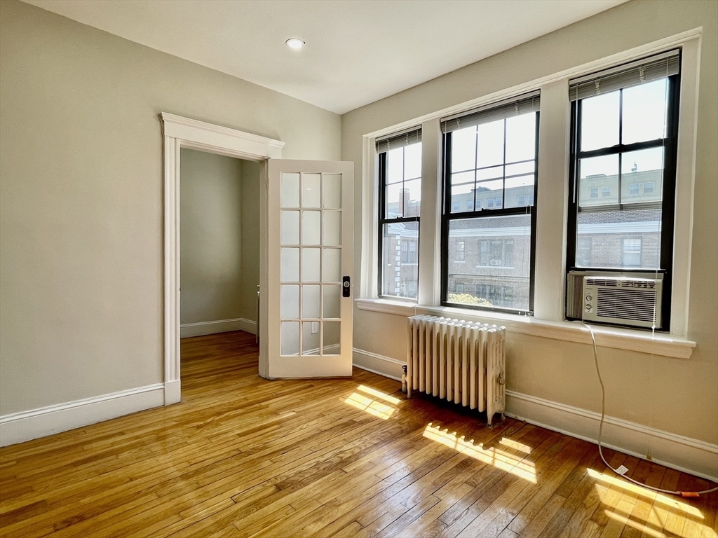 Building Photo - 62 Queensberry St