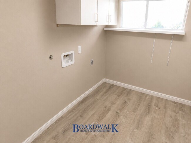 Building Photo - 432 E 400 S