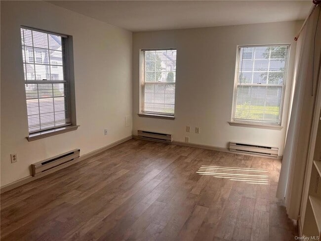 Building Photo - 18 Kendal Ln