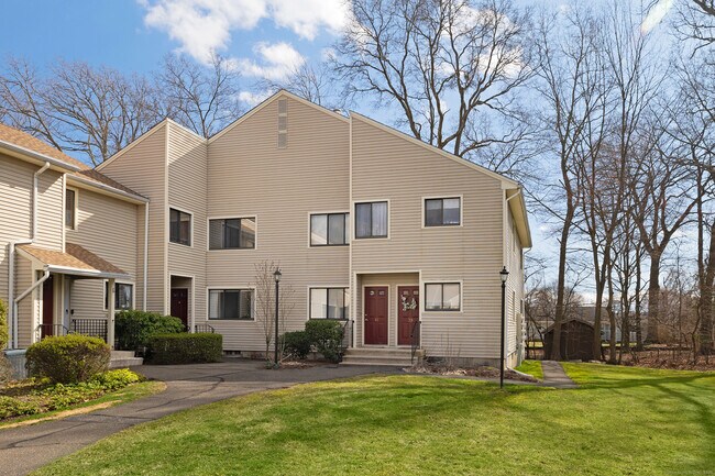 Building Photo - 39 Lance Cir