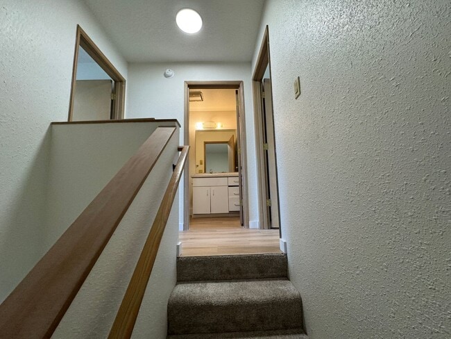 Building Photo - 1041/A/