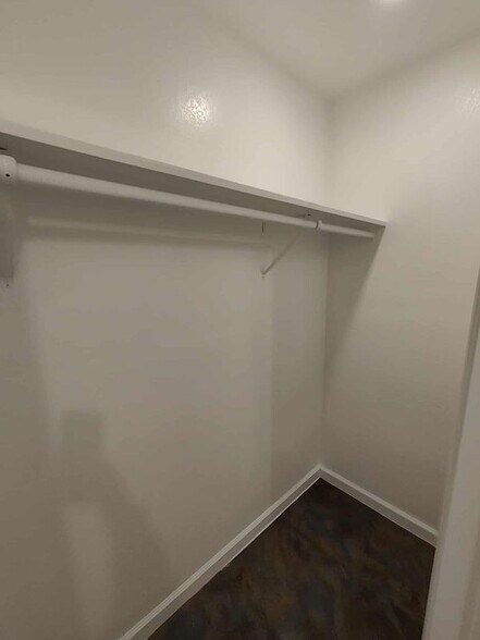 Building Photo - 2605 Birmingham Ave