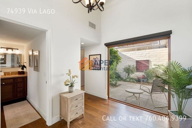 Building Photo - 74939 Vía Lago