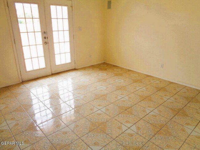 Building Photo - 3033 Tierra Polar Dr