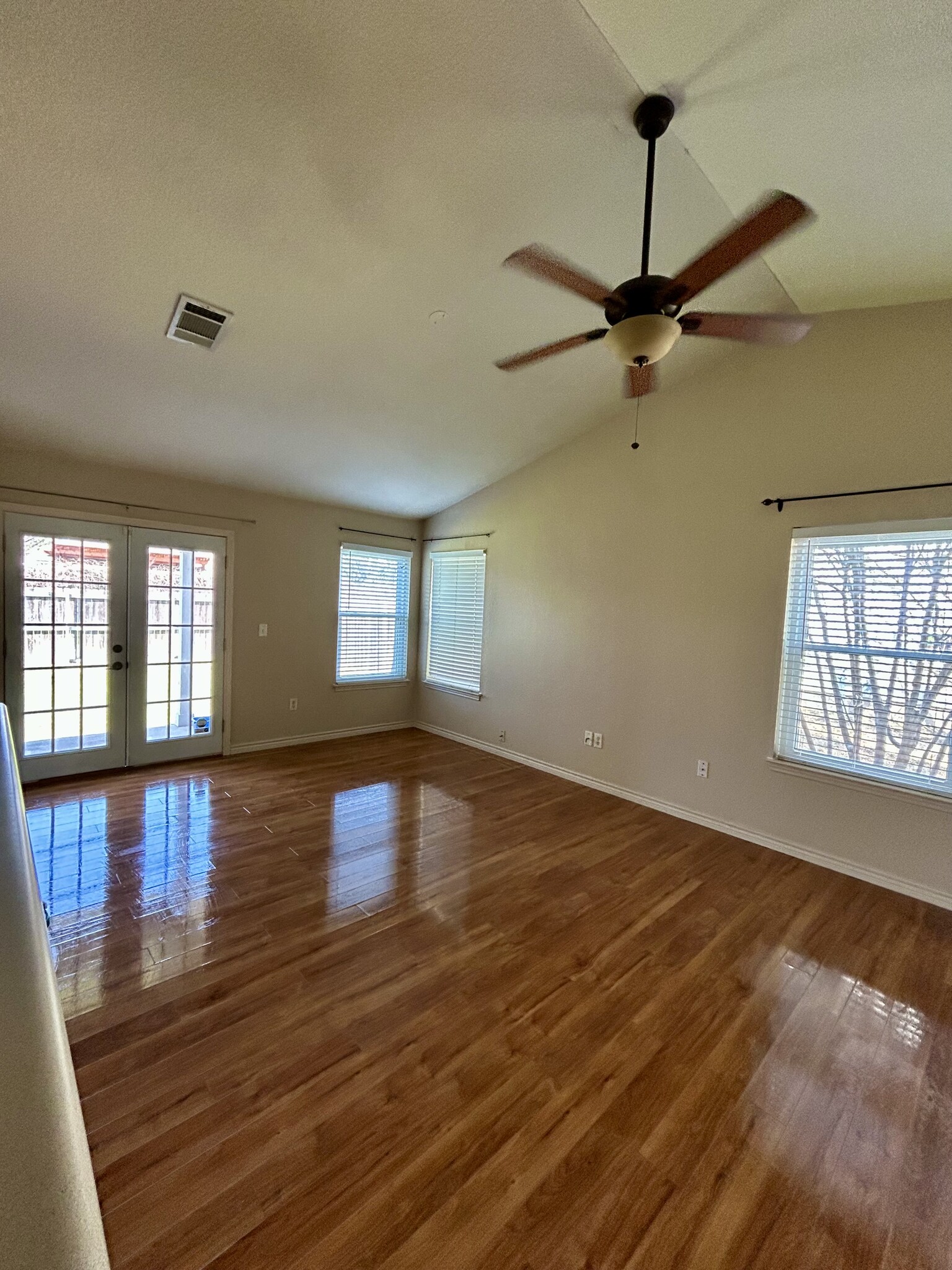 Building Photo - 184 Prairie Springs Loop