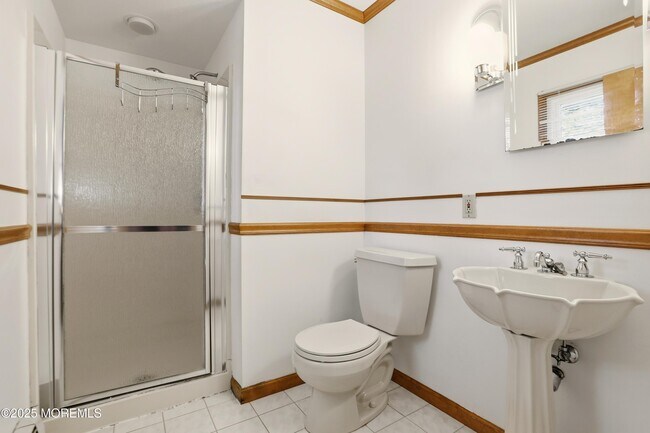 Building Photo - 601 Duchess Ct