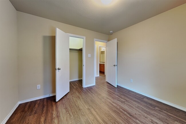 Building Photo - 2822 Wisner Cir