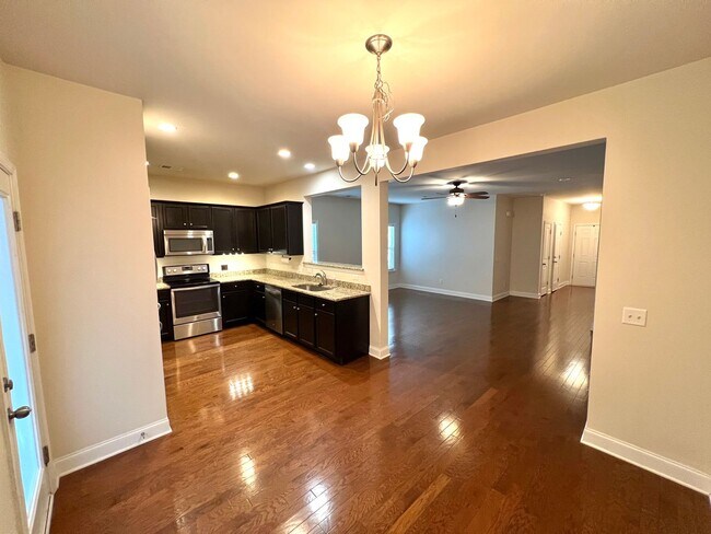 Building Photo - 1708 Restoration Ct
