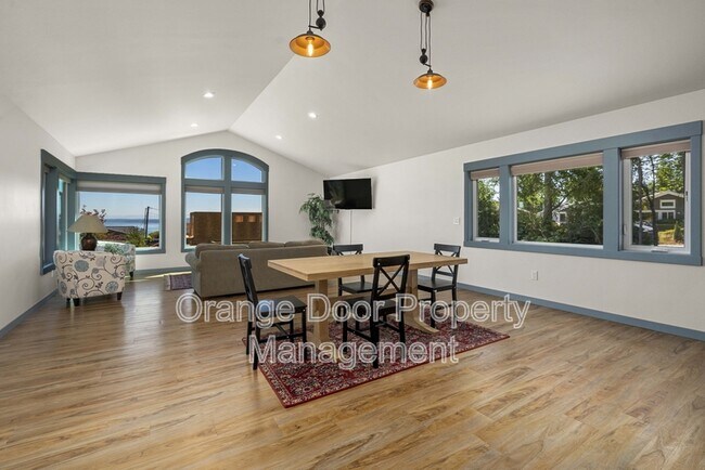 Building Photo - 7009 Stanich Ave