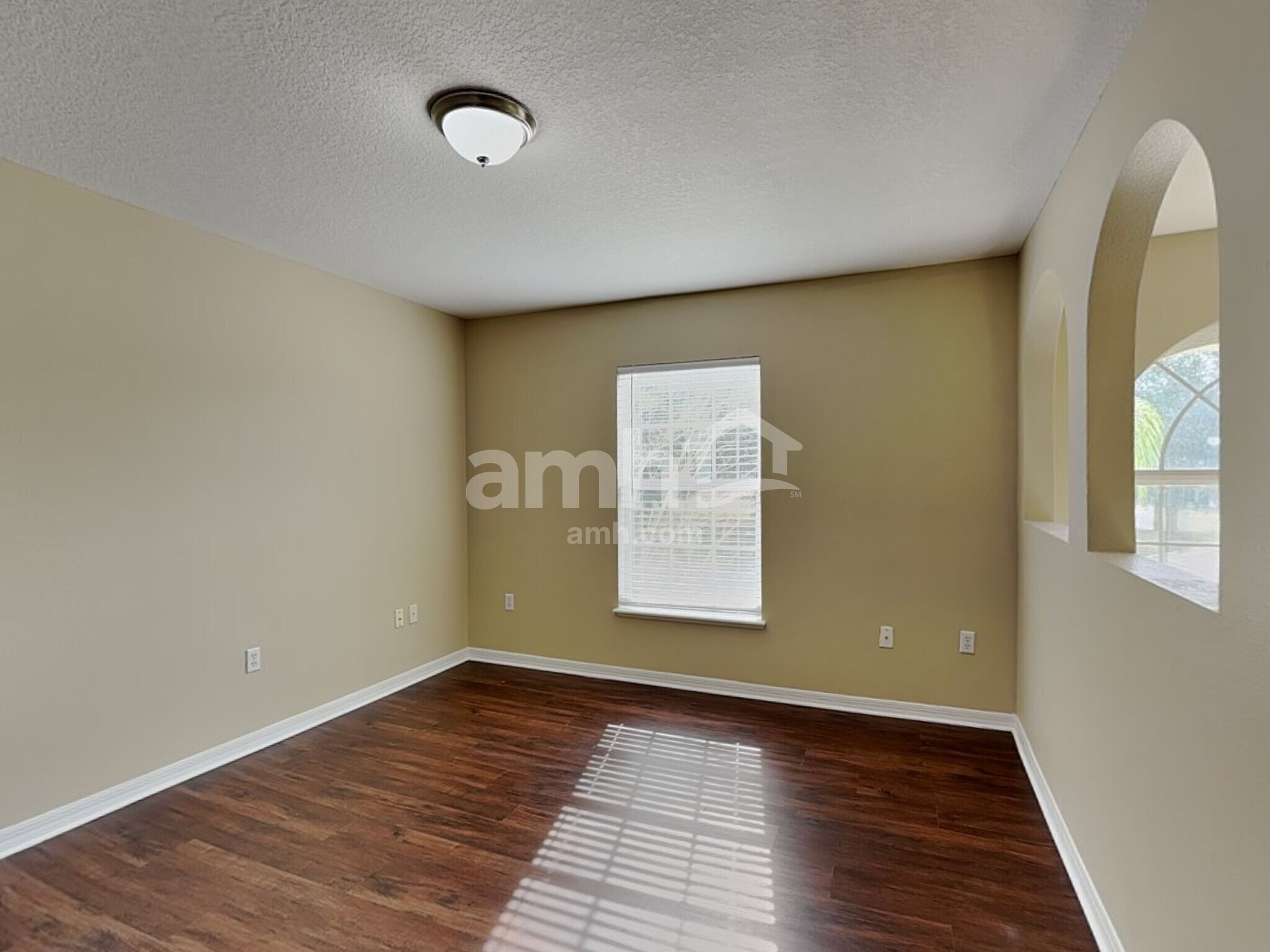 Building Photo - 1605 Pickard Cir