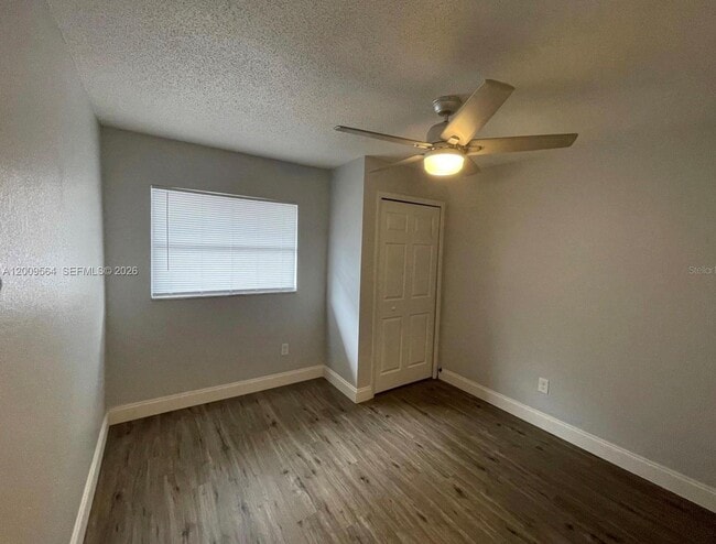 Building Photo - 504 N Rosland Dr