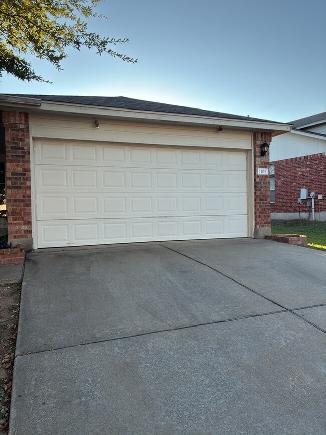 Building Photo - Charming 3BR 2BA w/ Attached Garage • Covered Patio in Pflugerville