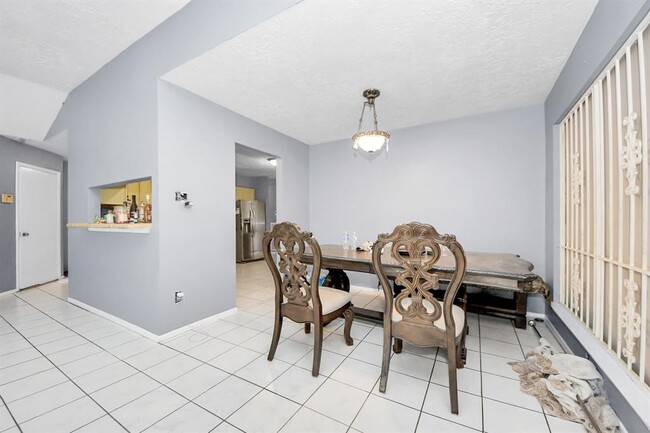 Building Photo - 2638 S Camden Pkwy