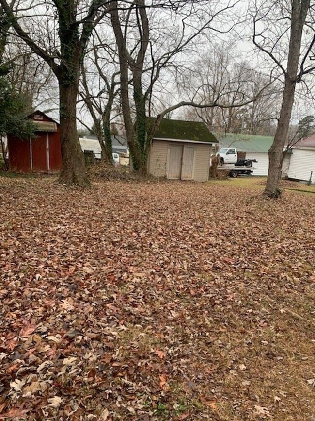 Building Photo - 3 Bedroom 1 Bathroom in the Heart of Asheboro