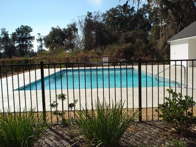 Building Photo - 30 Remington Ln