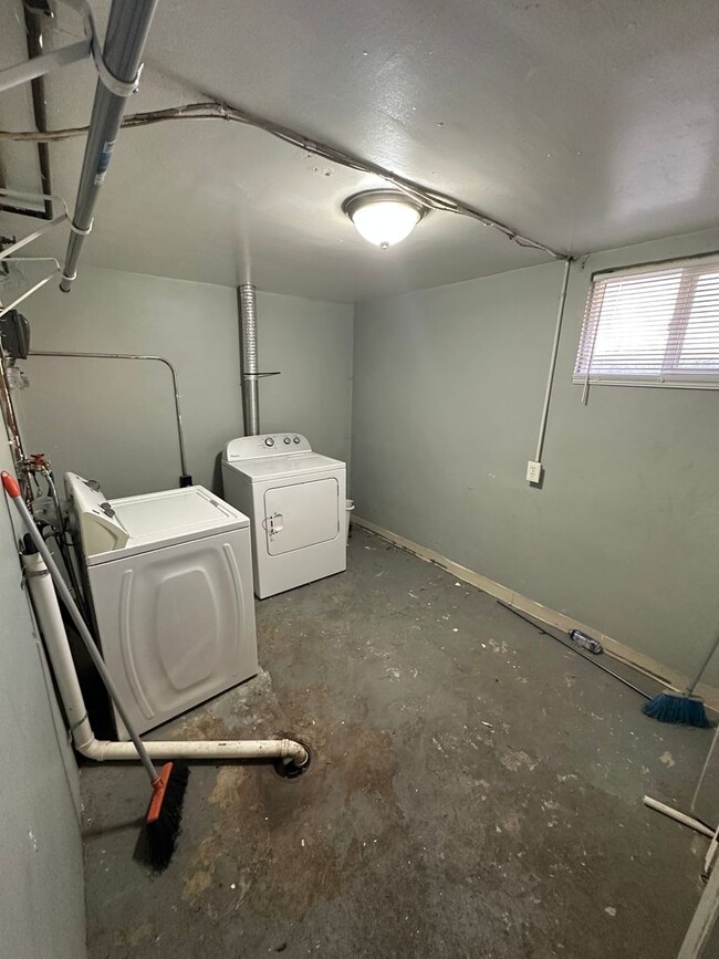 Building Photo - CHK1903